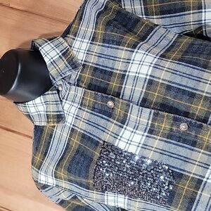 NWT Blingy Cropped Flannel Button Down Top